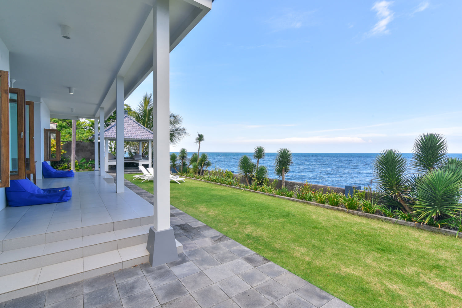 Villa Pinggir Pantai dijual di Singaraja