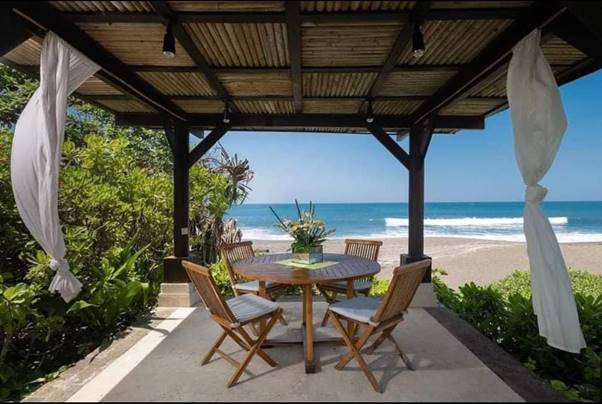 Villa dijual di Canggu Bali