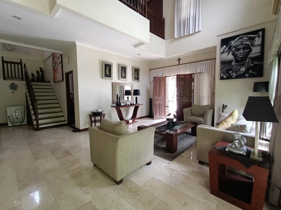 Villa dijual di Kerobokan Bali