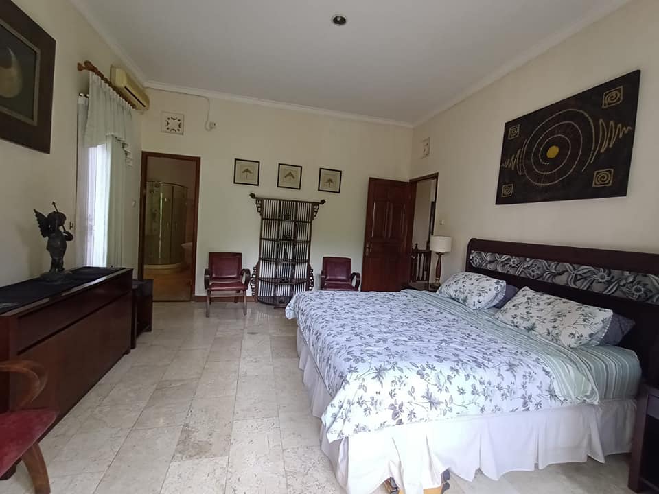 Villa dijual di Kerobokan Bali