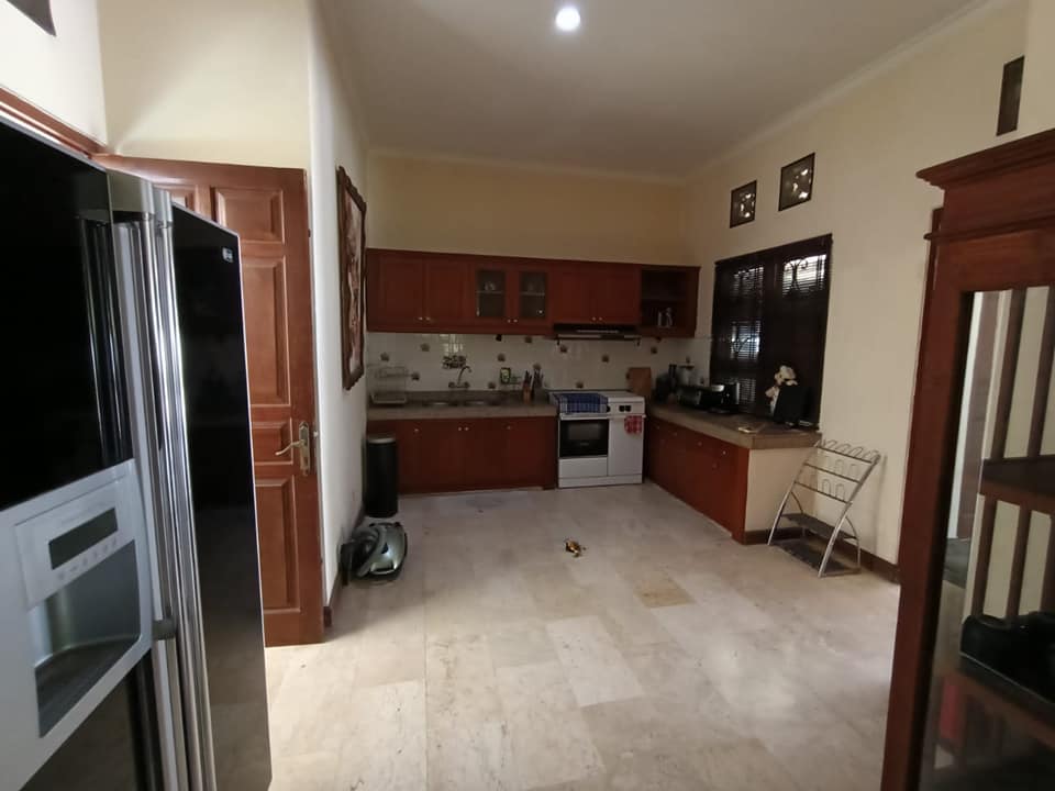 Villa dijual di Kerobokan Bali