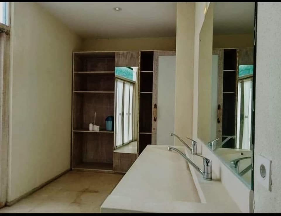 Villa dijual di Kerobokan Bali