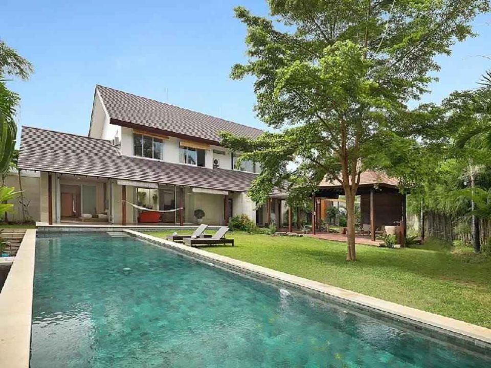 Villa dijual di Kerobokan Bali