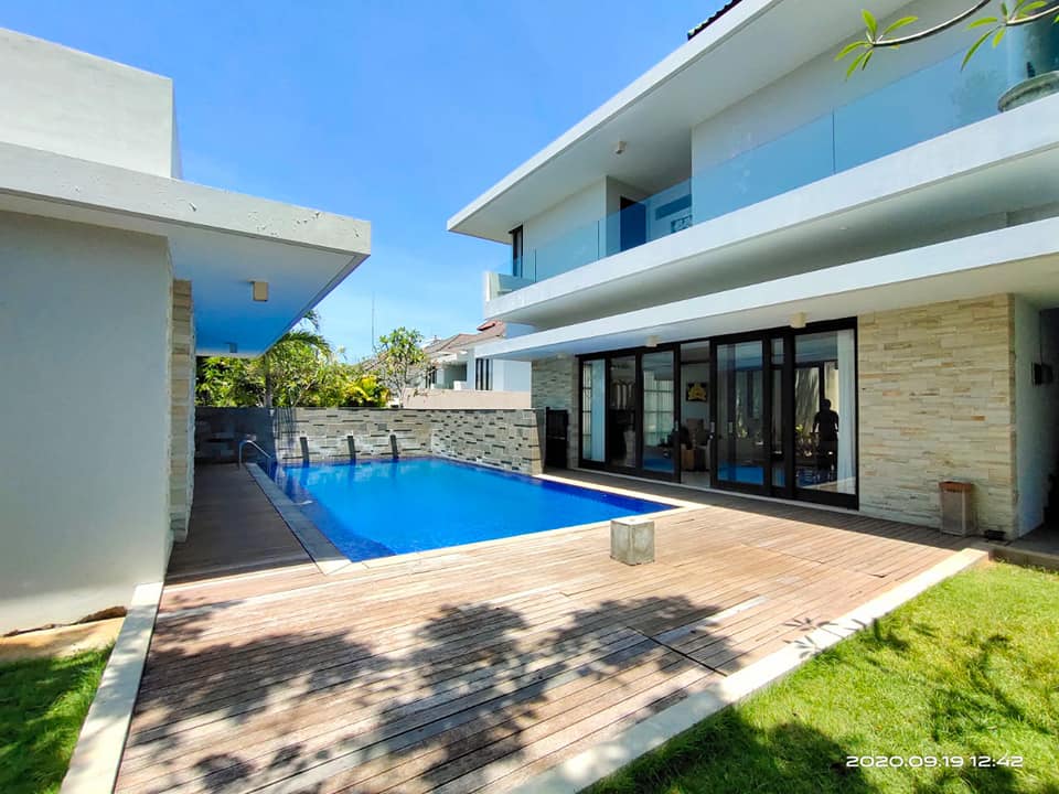 Villa dijual di Nusa Dua Bali