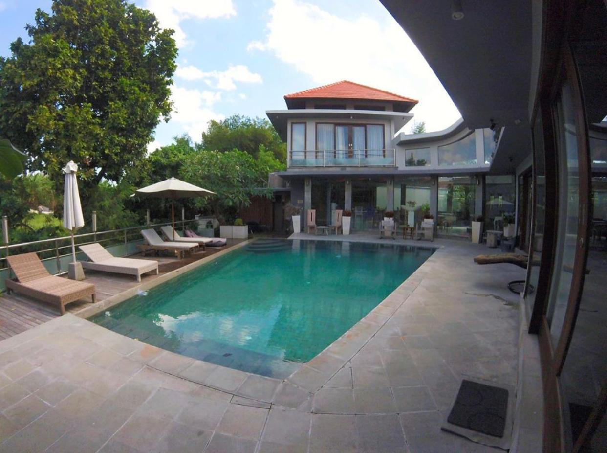 Villa dijual di Pererenan Bali